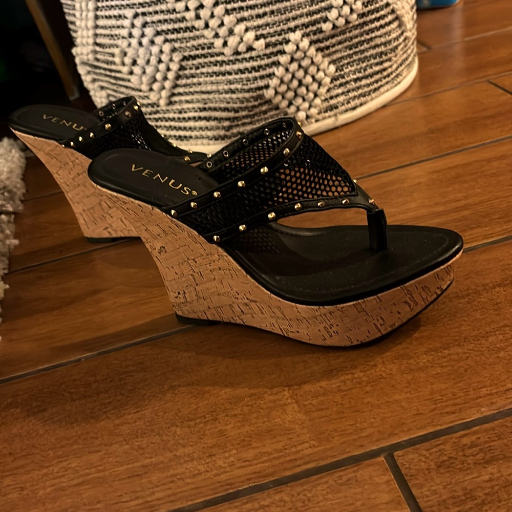Venus Black Wedge Sandals